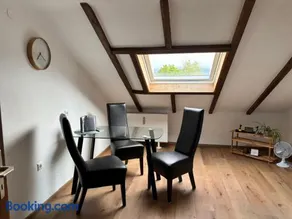 Erholsamer Traumurlaub wo auf Bergen Schlößer wachsen - Image 2