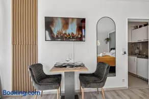 Hellohome I Gemütliches City Studio mit großer Dachterrasse & Parkplatz - Image 4