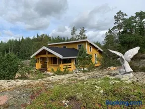 Luxury Holiday Home with Private Lake - Image 2