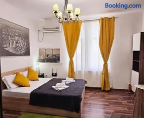 Central Apartment near Old Town & Universitate Metro - Image 1