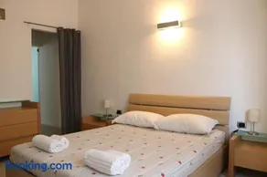 Design Canal Apartment - Image 1