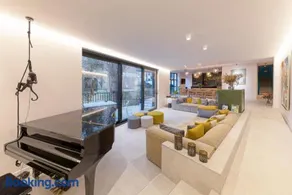 Wok Rooms - Image 2