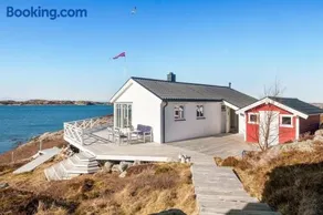 Paradise by the Seaside - Image 1