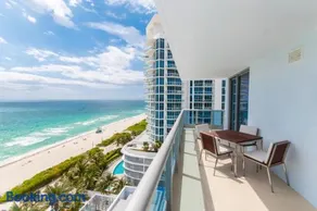 Monte Carlo Suites in Miami Beach - Image 1
