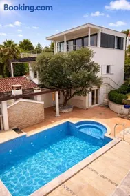 Villa Palma Maris - Pool, Sea View & Private Gym - Image 2