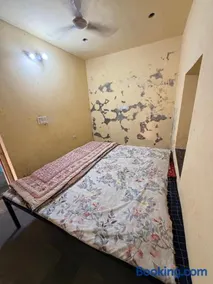 Five Star Hotel & Restaurant - Image 1