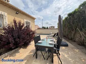 "La villa Mariam" Jacuzzi Piscine Jardin Pétanque - Image 2