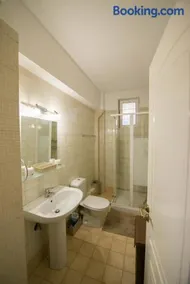 Marias BBQ Garden House - Image 3