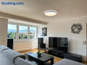 LUX residence, A/C, VIP parking, city view - Image 2