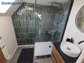 Suite Duplex Cosy Lorient 2 personnes - Parking et Terrasse - Image 4