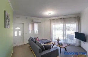 Bill's Apartment - Image 2