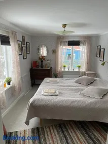 Carina & Peters Place - Image 2