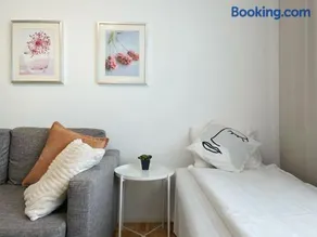 1BR - Private Sauna & Balcony - Extra Single Bed - Image 2