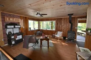 Mt Index Riverview Cabin - Image 3