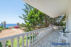 House with Sea View - Image 1