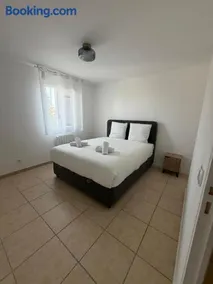 Spacious Duplex for 6 people, Parc Astérix, CDG - Image 5