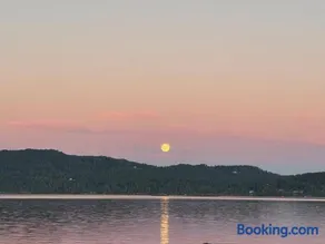 Oceanfront East Sooke Retreat with Private Dock - Image 3
