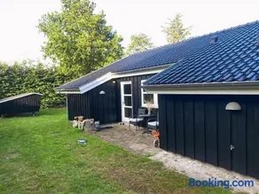 Charming Modern Summer House 4 Min From The Beach - Image 2