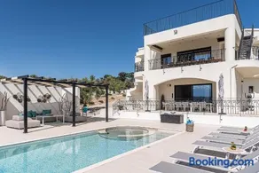 Villa Asteri - Heated Pool - 7 bedrooms across 2 apartments - all exclusively yours - Image 1