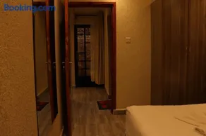 MALEWA RIVERSIDE RESORT & Cottages - Image 3