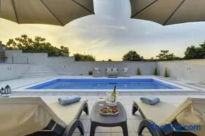 Villa Paola - Image 1