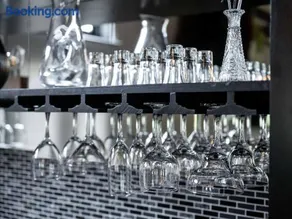Broadway Luxe Loft - Image 4
