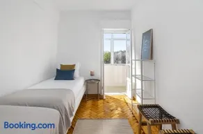 WHome Peaceful River Views in Algés perfect for Families - Image 3