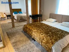 Karula Stay - 2 Bedroom City House, Hot-Tub optional - Image 1