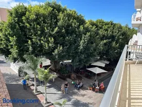 VISTA PLAZA - Exceptional Location - Image 2