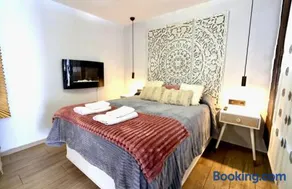 Apartamentos De la Haya & Suite con Jacuzzi, junto al Teatro Romano - Image 4