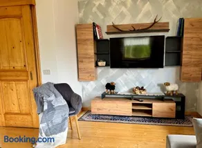 Antler Apartment - Image 1