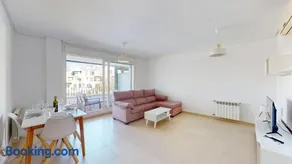 Appartement de vacances adapté aux familles avec piscine, jardin et terrasse - Image 5