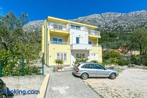 Apartments by the sea Igrane, Makarska - 20014 - Image 2