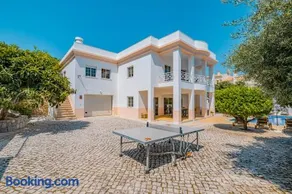 Villa Nespereira - Escapadinha com piscina aquecível e BBQ - Albufeira - Image 2
