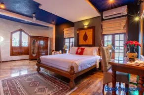 Redking Studio Apartment - Image 2