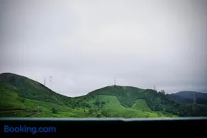 Shabeer's White Castle - Image 3