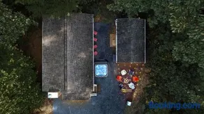 Wooded cabin w hot tub & BBQ grill - Image 3
