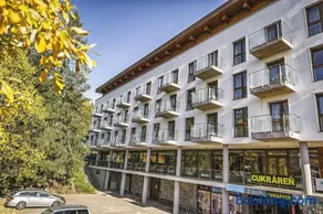 Crocus Apartments 310, 507 - Image 2