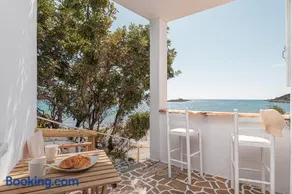 SeaView Apartment & Studio - Image 2