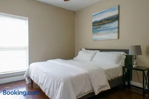 Ground Floor, 3BR 2BA, Sleeps 8, Kitchen, WD -F- - Image 5