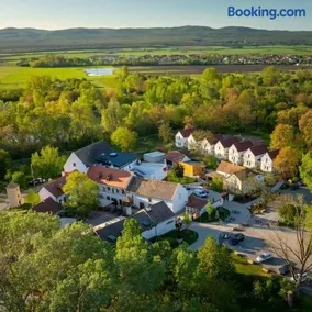 CSELLO MÜHLE OSLIP, Eventlocation, Gastronomie & Nächtigung - Image 1