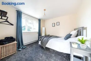 Dudley-Hospital-3bed-parking-long stay-contractor - Image 4
