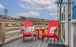 King Tide - Meredith Lodging - Image 1