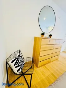 Trendy Urban Hideaway in Madrid - Image 5