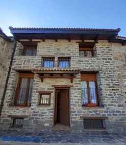 Casa Arangol - Image 1