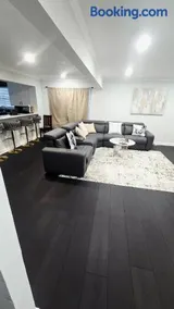 Newly Renovated Home in Williamsburg Hampton Roads Near Military Bases - Image 1