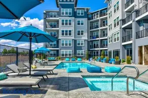 Sparks Marina 1BR - Jacuzzi, Mountain Views & Pool - Image 1