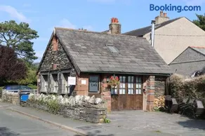 Halsteads: peaceful location, stunning views - Image 2