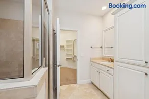 Highland Park, Oak Lawn Dallas Townhome - Image 5