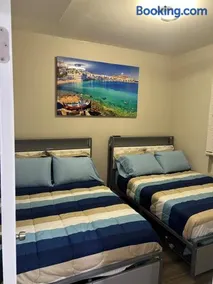 Chic Retreat - Image 4
